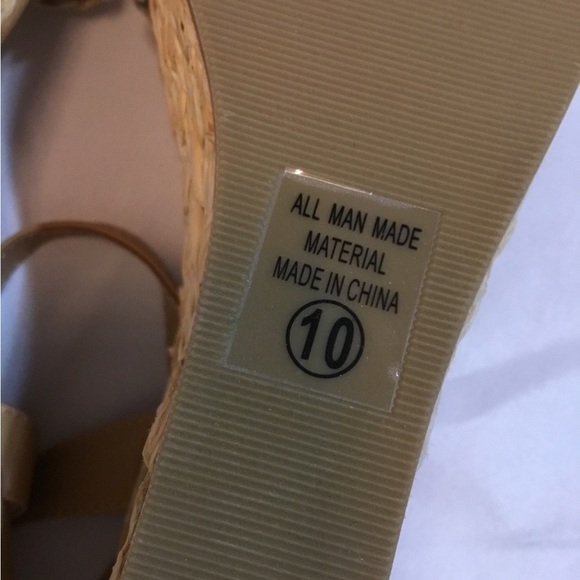 Soda Brand Sandal Wedges Size 10 NWOB - Picture 5 of 7